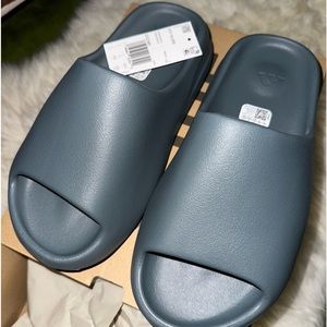 Marine YEEZY SLIDES